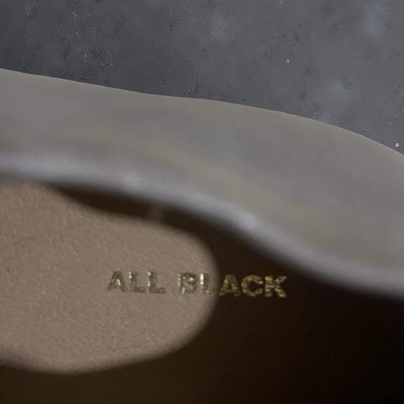 Anthropologie / All Black Two-Tone Leather Slip-On Shoes - Picture 5 of 5